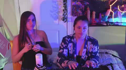 Hera  Tethra Bathtub stream  20k followers  Ask about our custom videos3 online show from February 10, 5:52 pm