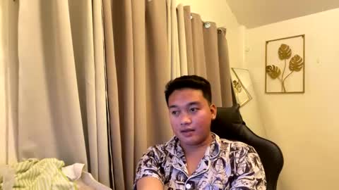 Michole Jay online show from April 14, 5:00 am