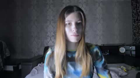 Lili online show from November 3, 10:27 am