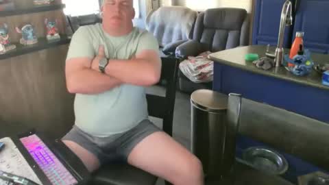 mmmthatsfunnn online show from March 25, 6:25 pm