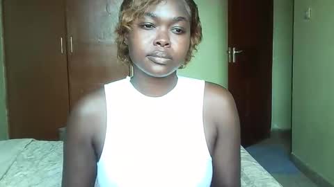 Snapshot of moch4_merylin chatting on September 12, 9:33 am moch4_merylin online show from September 12, 9:33 am