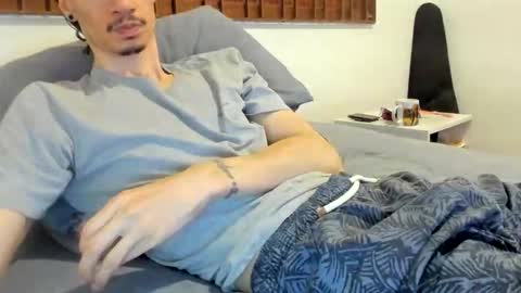 DigBreed online show from April 6, 2:42 am