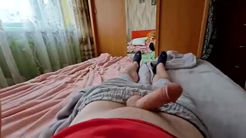 modest_guy86 online show from October 18, 8:07 am