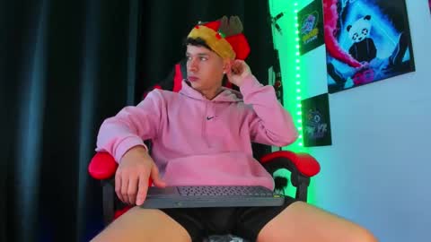 moises_23cm online show from December 16, 11:44 am