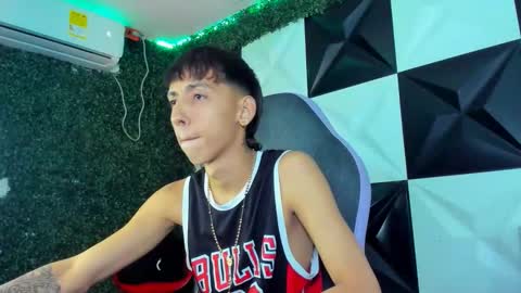 Moises online show from May 12, 2:53 am