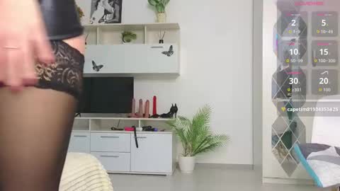 molliblum online show from February 5, 2:09 pm