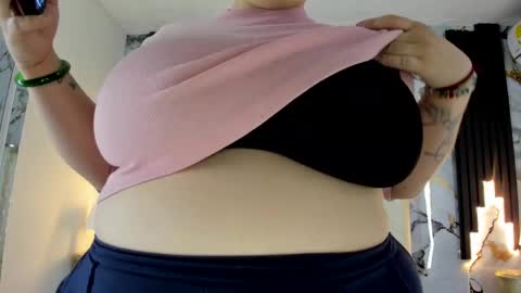 Hey Guys  Im Mollie online show from October 11, 12:43 pm