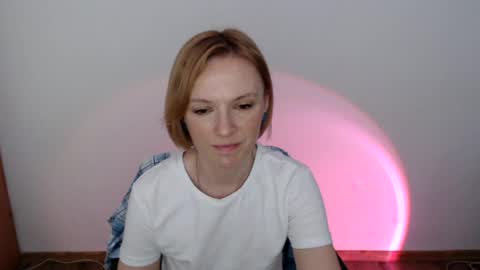 mollilove online show from June 16, 9:46 am