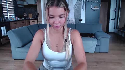 Molly online show from September 19, 12:09 pm