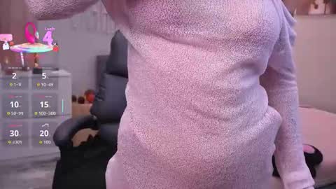 Molly online show from October 11, 12:59 am