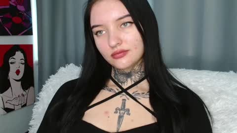 Lina online show from December 3, 9:17 am
