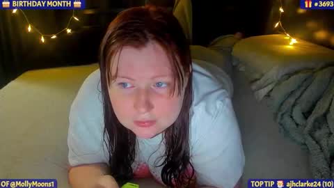 molly_moons online show from December 5, 10:40 pm