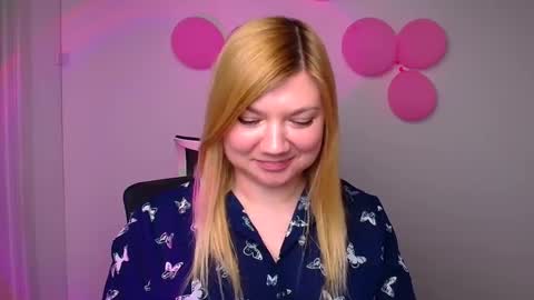 Molly online show from March 11, 3:23 pm