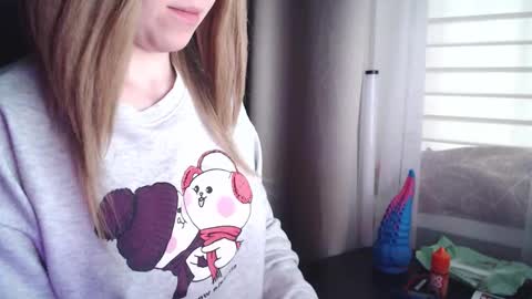 I have new photos come and see with love Molly online show from December 15, 10:22 am