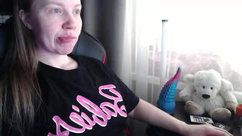 I have new photos come and see with love Molly online show from February 4, 11:14 am