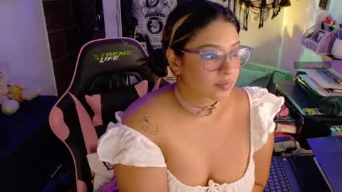 Molly online show from April 17, 5:54 am