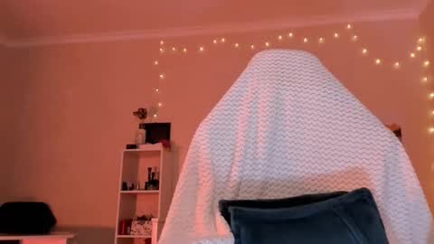 Molly online show from November 29, 3:58 am