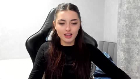 Molly online show from November 19, 9:24 pm