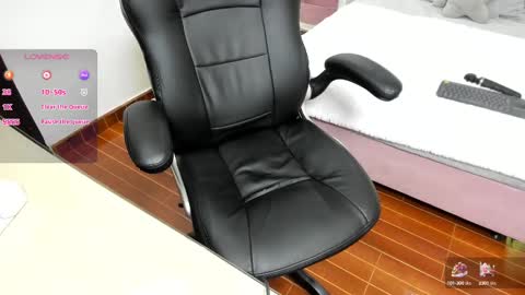 Molly  online show from February 20, 11:31 am