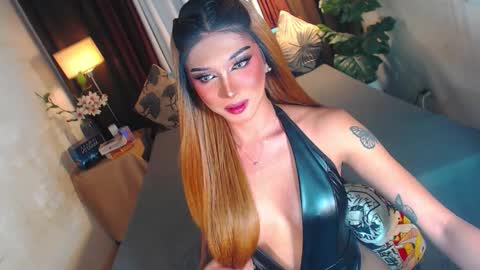 Molly online show from November 13, 1:14 pm