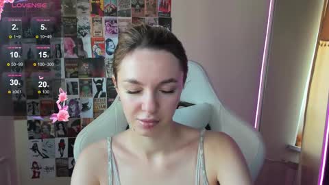 Molly online show from October 26, 8:59 am