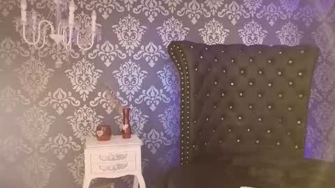 Molly Evanss online show from September 15, 2:29 pm