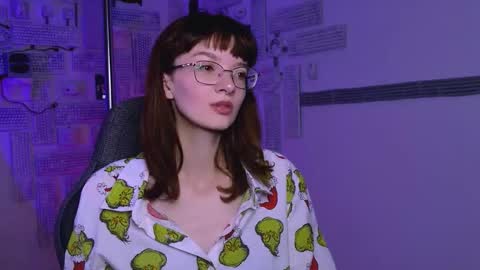 mollyjiggles online show from September 10, 8:04 am
