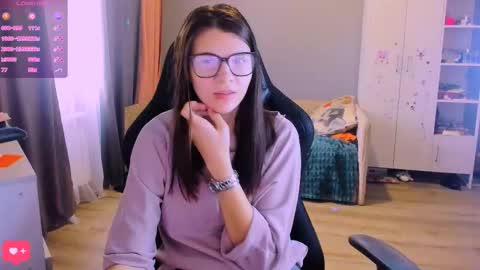  KIRA  online show from March 5, 3:26 am