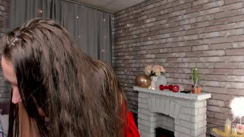 hi im Molly heregreat boobs big heart  warm pussy  online show from April 3, 1:01 am