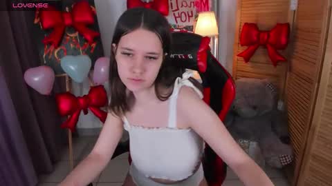 mollysmiawko online show from February 14, 9:34 am