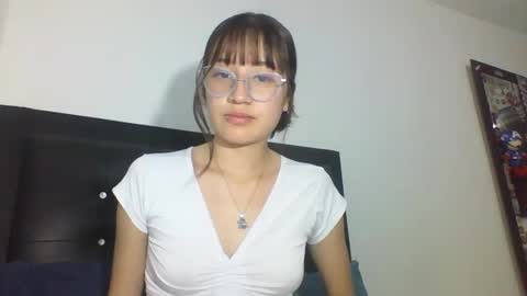 Snapshot of mollywalter chatting on January 23, 7:29 pm mollywalter online show from January 23, 7:29 pm