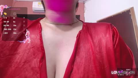 Snapshot of mommyissuess_ chatting on March 7, 5:18 am Daphne online show from March 7, 5:18 am