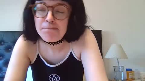 Mommynatrix online show from April 4, 4:58 pm