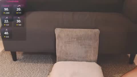 Momo online show from December 4, 10:31 pm