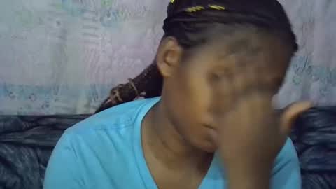 momsdoll online show from April 18, 10:39 am