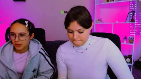 Mona  online show from November 12, 11:29 pm