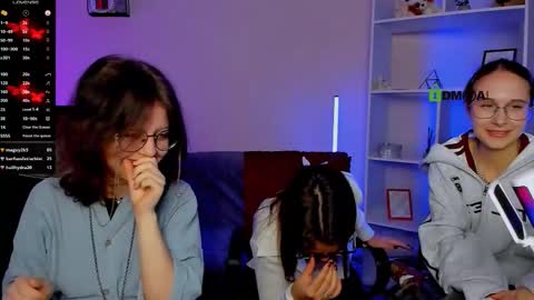 Mona  online show from October 17, 8:13 pm