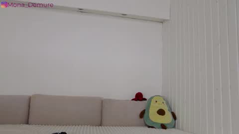 Mona  online show from January 31, 10:18 pm