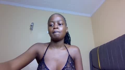 Mona online show from November 8, 3:09 am