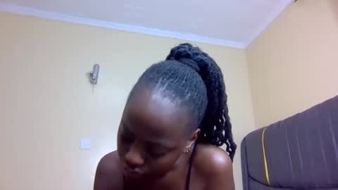 Mona online show from October 17, 2:04 am