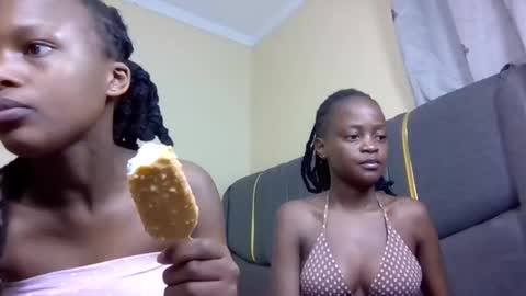 Mona online show from October 15, 1:31 am