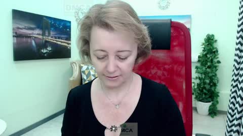 Mona online show from April 9, 11:05 am