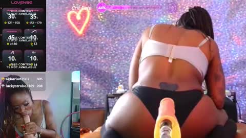 Monae B online show from December 4, 5:27 pm