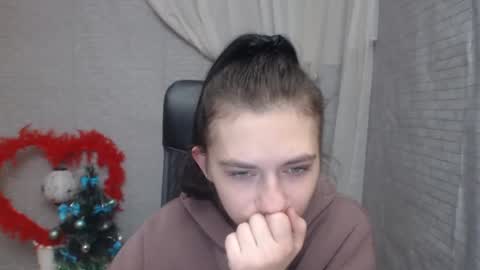 Snapshot of monakali chatting on December 6, 7:59 am monakali online show from December 6, 7:59 am