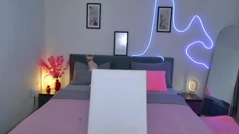 moneyforpeaches online show from May 15, 5:31 pm