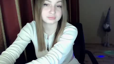 monica_211 online show from February 7, 5:40 pm