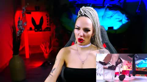 Monika online show from February 25, 2:58 pm