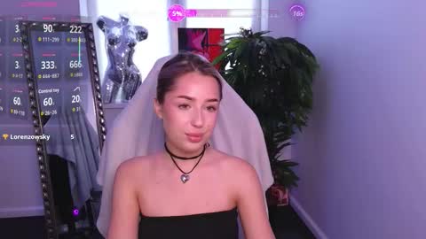 Monica online show from October 8, 1:39 pm