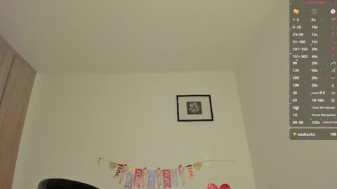 Snapshot of monielodge chatting on February 22, 6:17 am Monie Help me reach 100 likes online show from February 22, 6:17 am