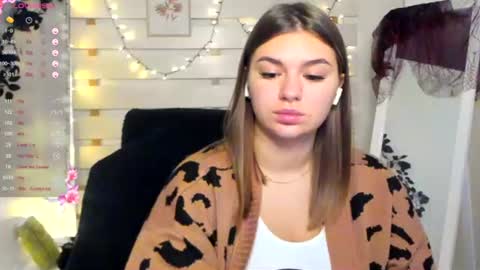 Monika online show from November 10, 1:47 pm